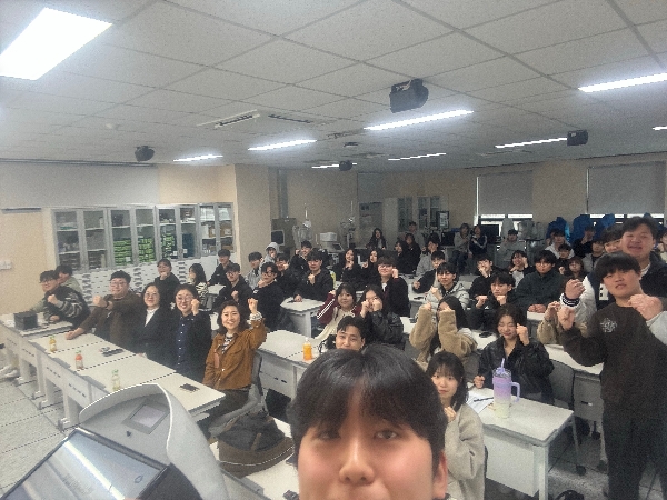 자율학부 안경광학과 1,2,3 학년 대면식 대표이미지