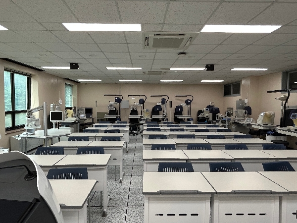 백석문화대학교 안경광학과 실습실 사진 대표이미지