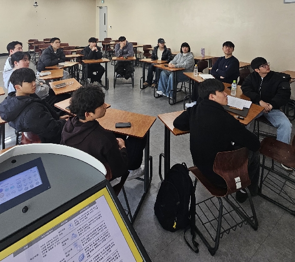 25학번 새내기들의 학교생활 대표이미지